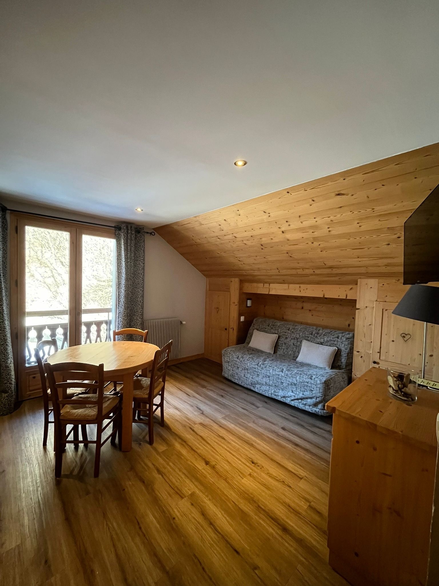 APPARTEMENT 304-305